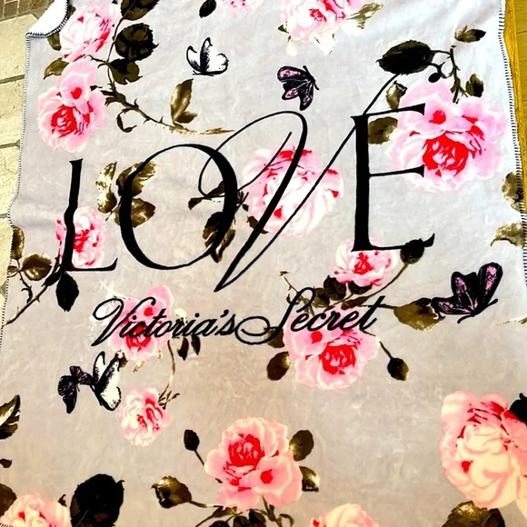 Victoria s Secret Bedding Victoria Secret Love 5x60 Sherpa Throw Blanket Pink Grey Poshmark